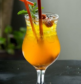 Beach fruit cocktail