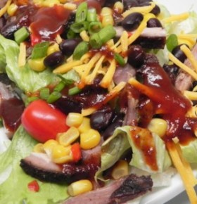 Salad bò / cá ngừ trộn sốt chua cay